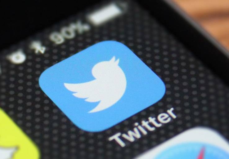 Twitter launches Bookmarks, private way to save tweets